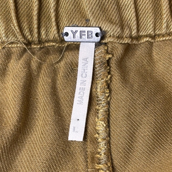 YFB Young Fabulous & Broke High-Waisted Shorts in Camel - Size L - Picture 8 of 10